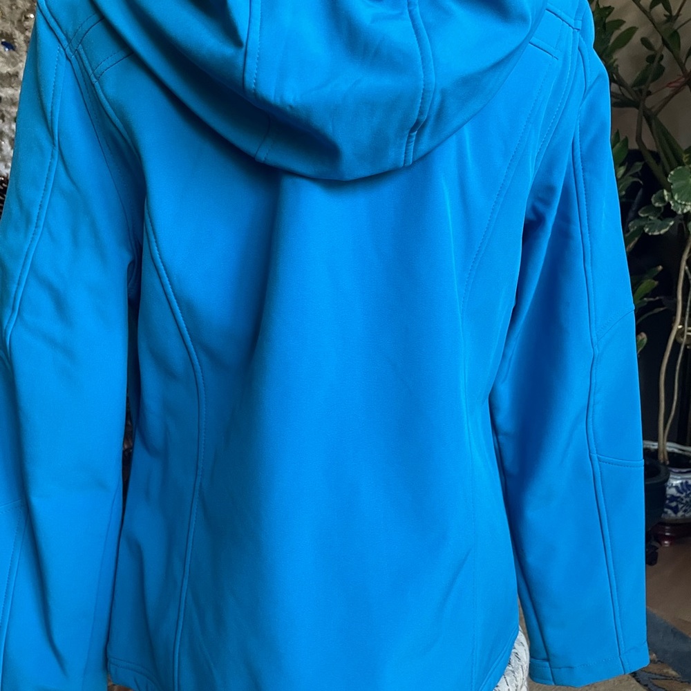 Snozu performance jacket - Picture 8 of 10